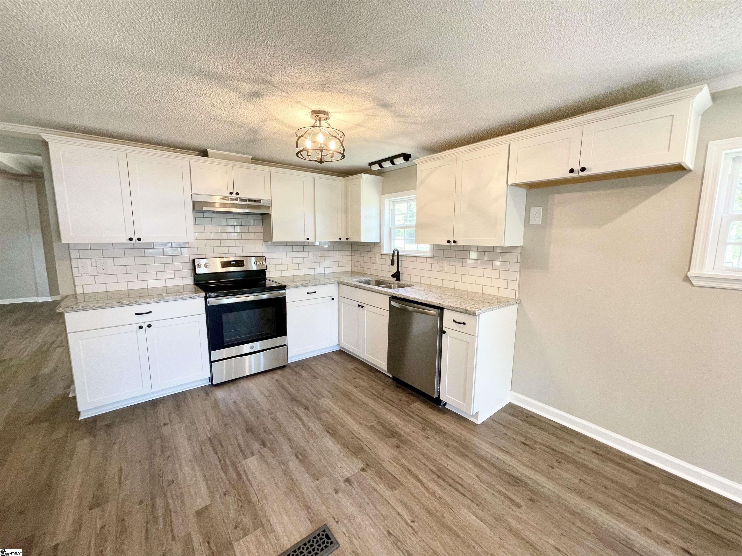 3471 Georgia Road Gray Court, SC 29645 - Photo 12 of 21
