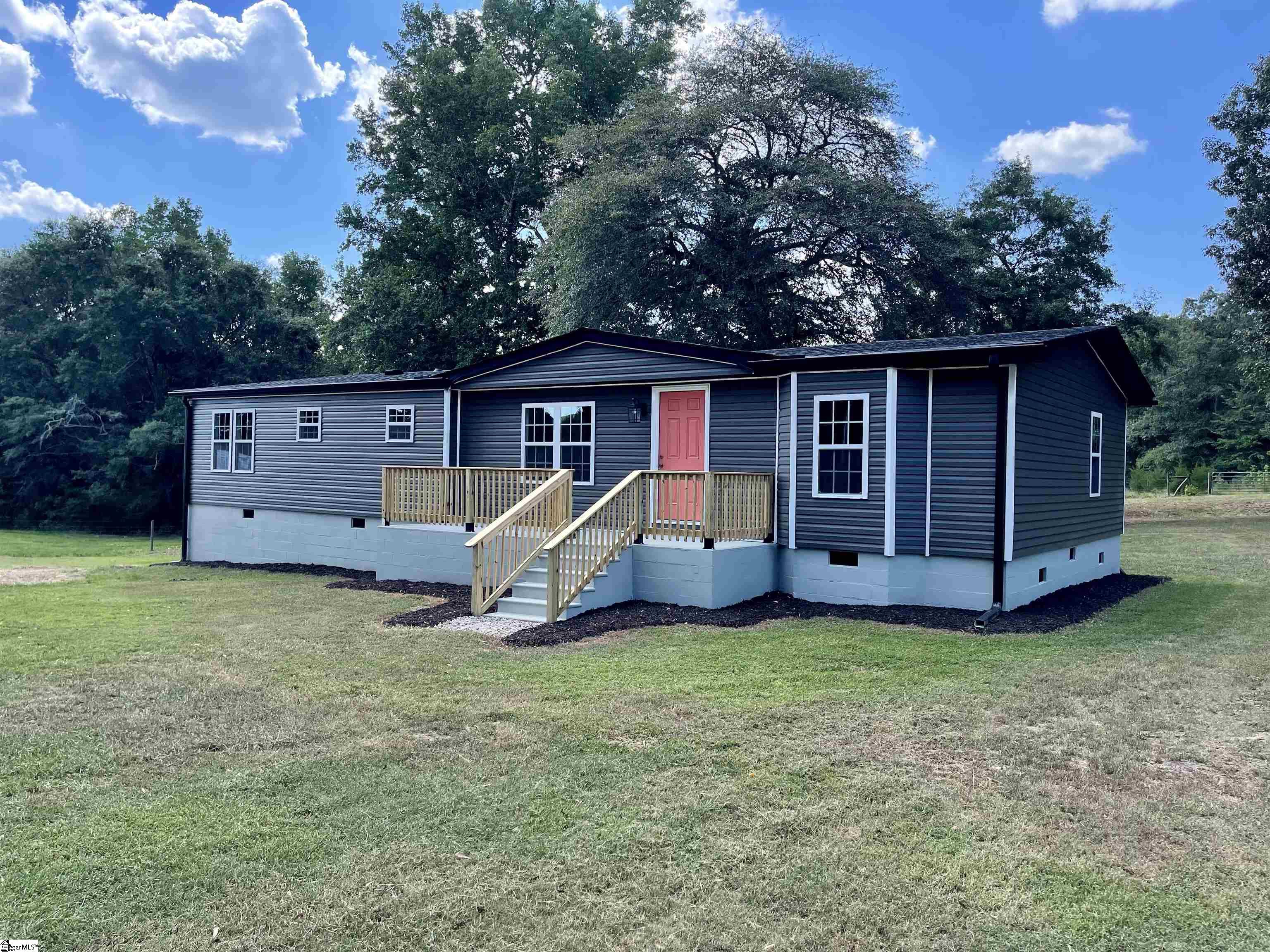 3471 Georgia Road Gray Court, SC 29645 - Photo 2 of 21