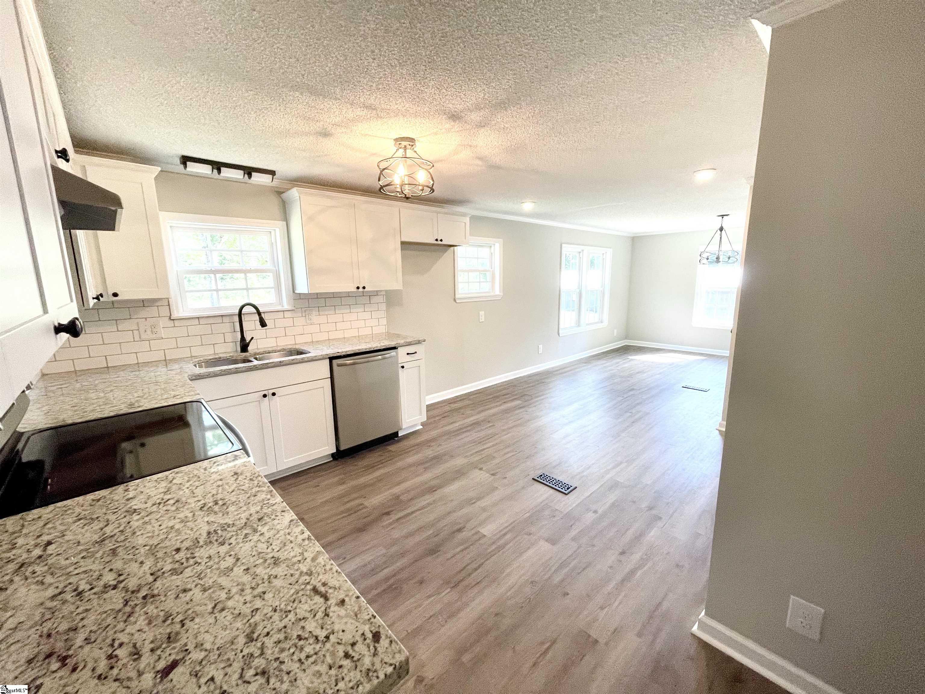 3471 Georgia Road Gray Court, SC 29645 - Photo 10 of 21