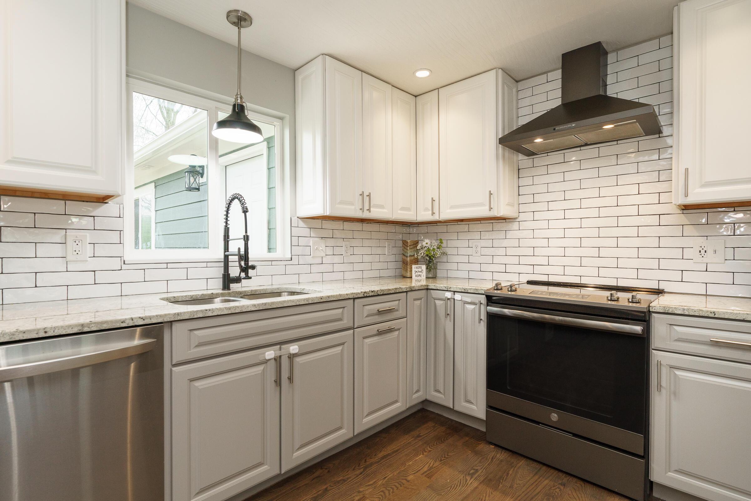 7133 South Section Line Road Delaware, OH 43015 - Photo 11 of 48 Kitchen
