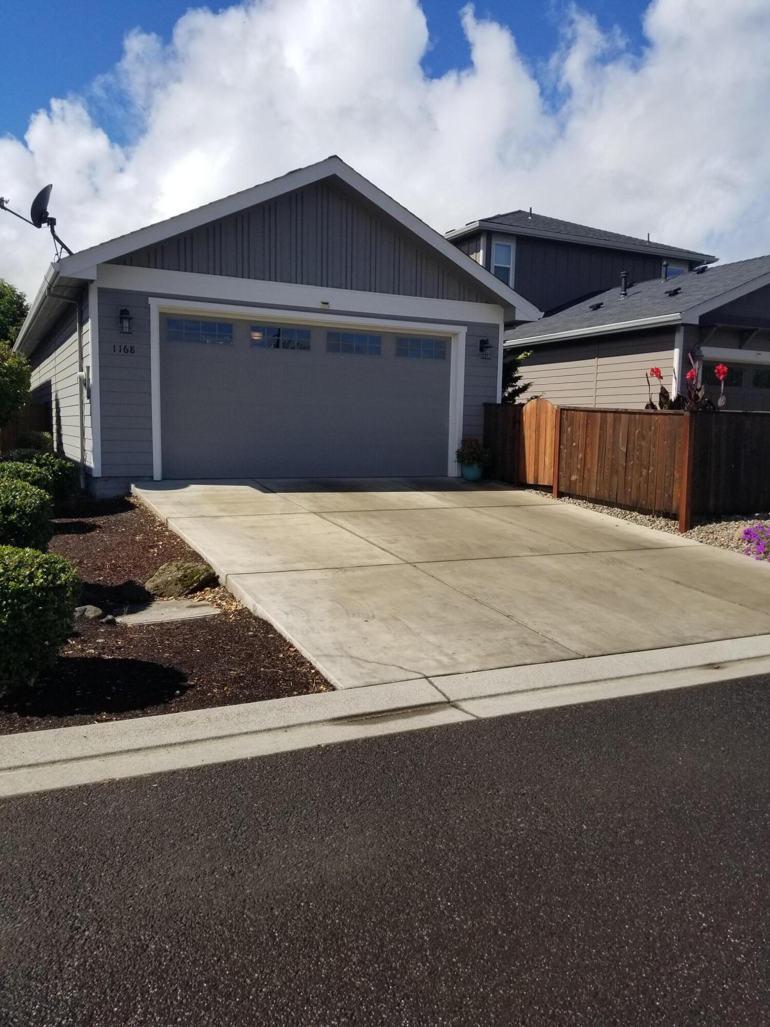 1168 Boulder Ridge Street Central Point, OR 97502 - Photo 35 of 36 garage alley access