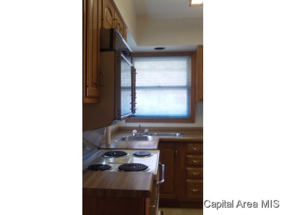2640 South 8th Street Springfield, IL 62703 - Photo 8 of 24