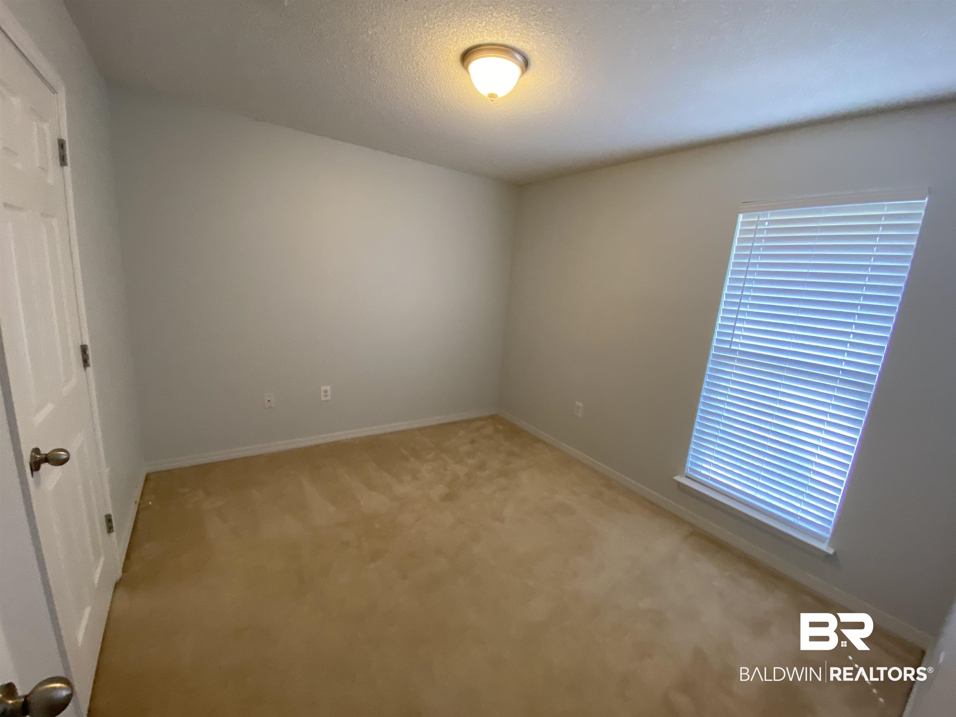 193 Lakeview Loop Daphne, AL 36526 - Photo 15 of 18