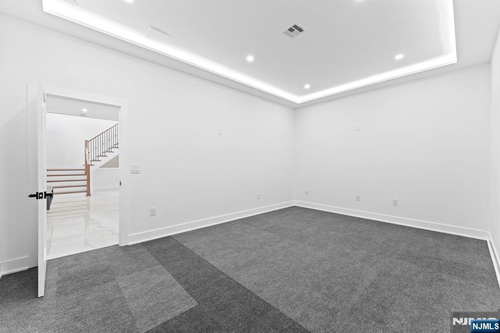 465 Cherry Lane Mendham, NJ 07945 - Photo 34 of 38 an empty room with a empty space