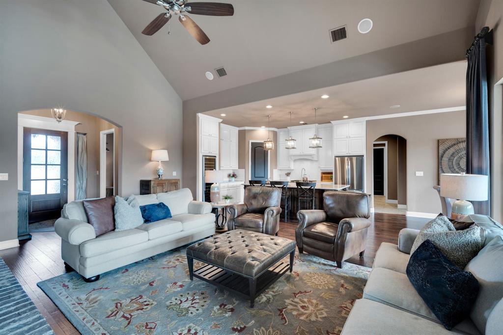 136 Sullivan Way Waxahachie, TX 75167 - Photo 5 of 40 a living room with furniture and a rug