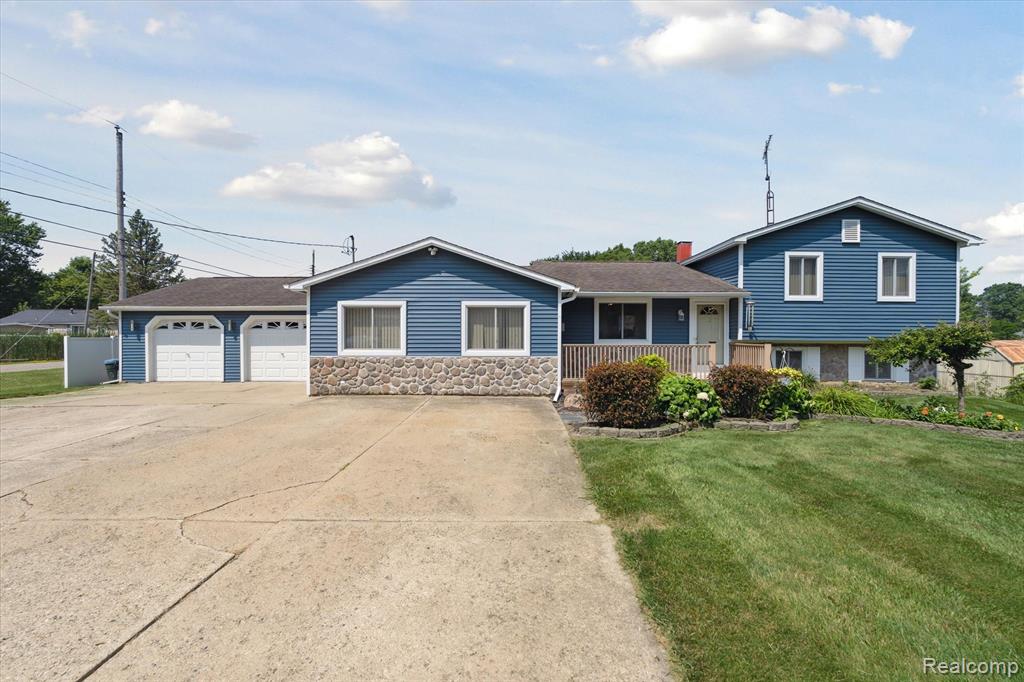 2058 Belsay Road Burton, MI 48519 - Photo 3 of 51 Gallery Image 3