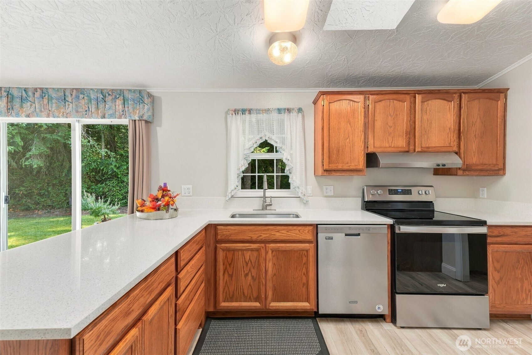 19296 Widme Road Northeast Poulsbo, WA 98370 - Photo 10 of 38 Gallery Image 10