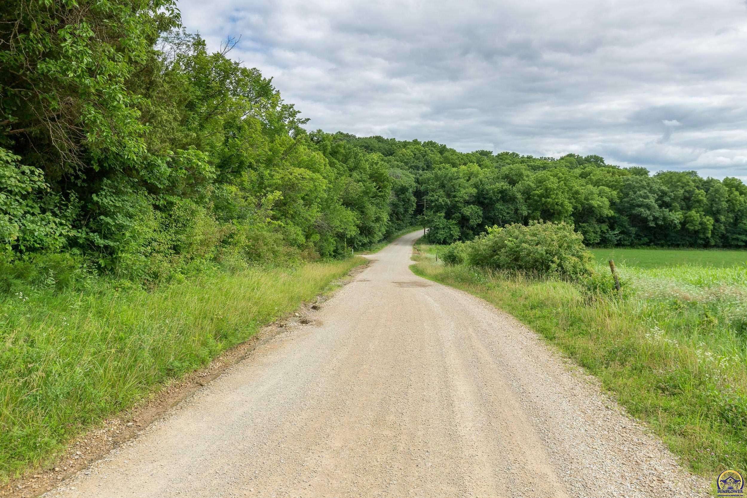 1757 Buck Creek Road Perry, KS 66073 - Photo 21 of 90