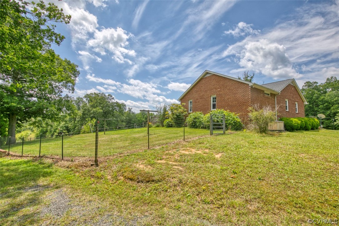 12700 Clarke Road Lanexa, VA 23089 - Photo 3 of 44 Gallery Image 3