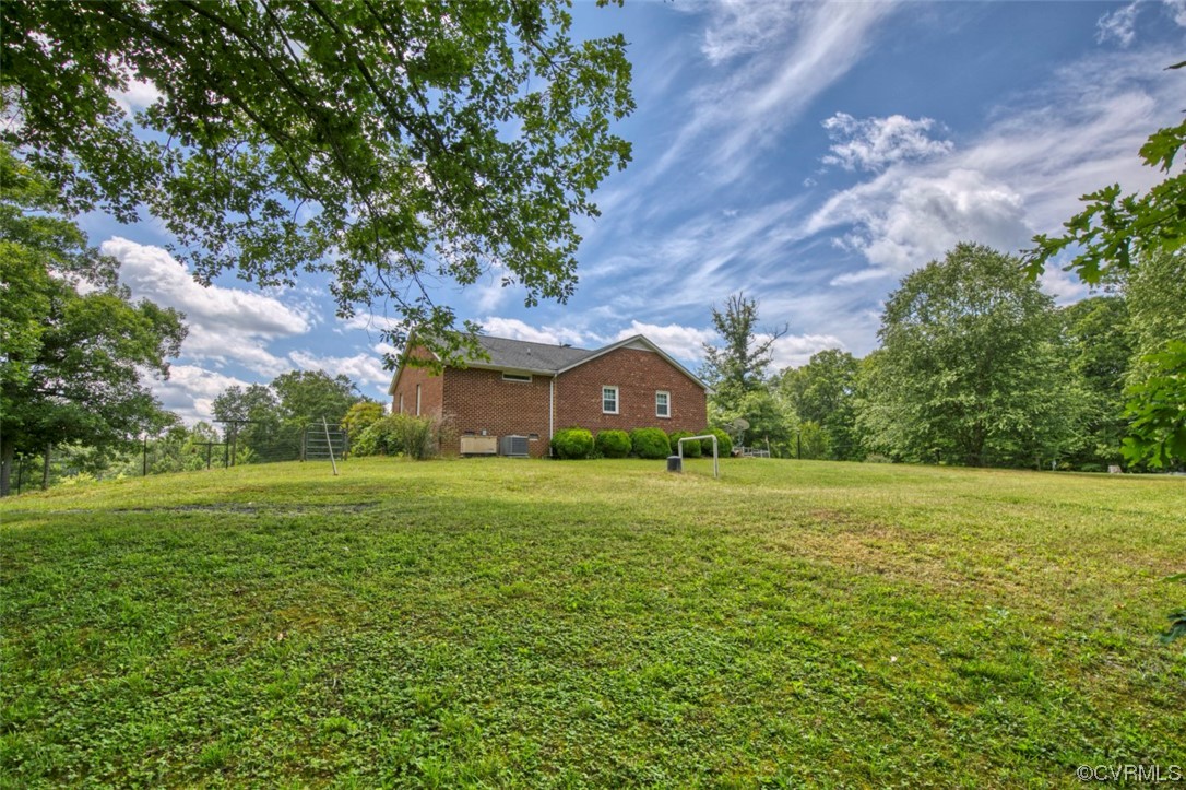 12700 Clarke Road Lanexa, VA 23089 - Photo 4 of 44 Gallery Image 4
