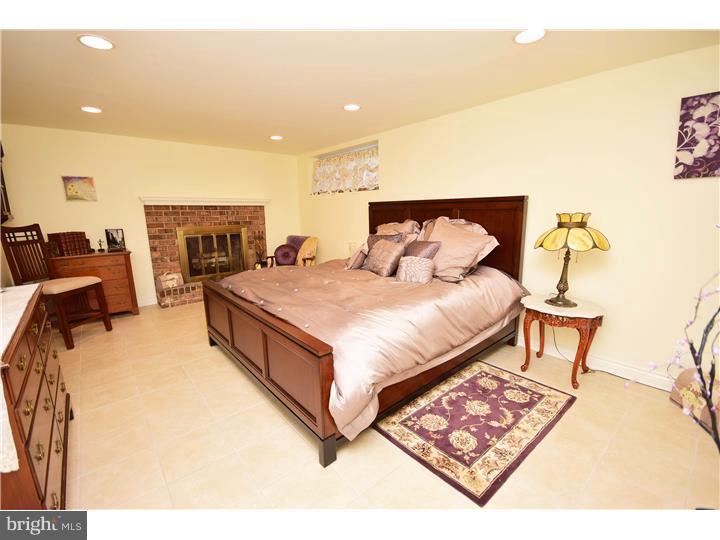 8549 Old Line Road Philadelphia, PA 19128 - Photo 16 of 25 Bedroom 5