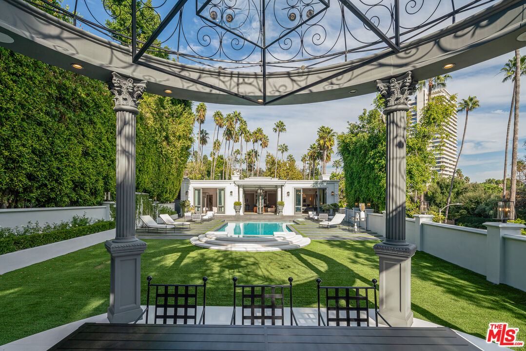 402 Doheny Road Beverly Hills, CA 90210 - Photo 26 of 55