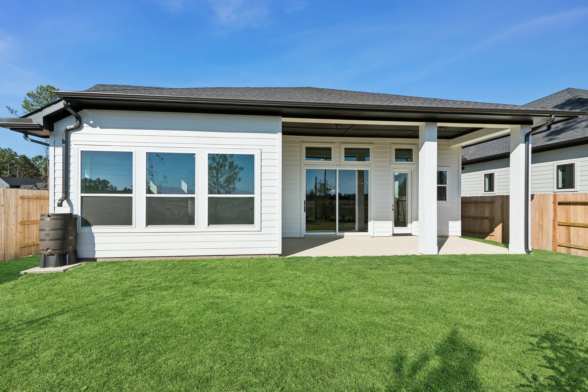 16138 Rita Road Conroe, TX 77302 - Photo 8 of 50 Welcome to The Rose by David Weekley Homes. Move-In-Ready Now!