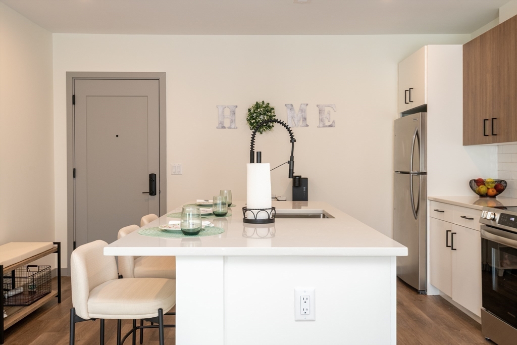 203 Lowell Street, Unit 115 Wilmington, MA 01887 - Photo 10 of 40