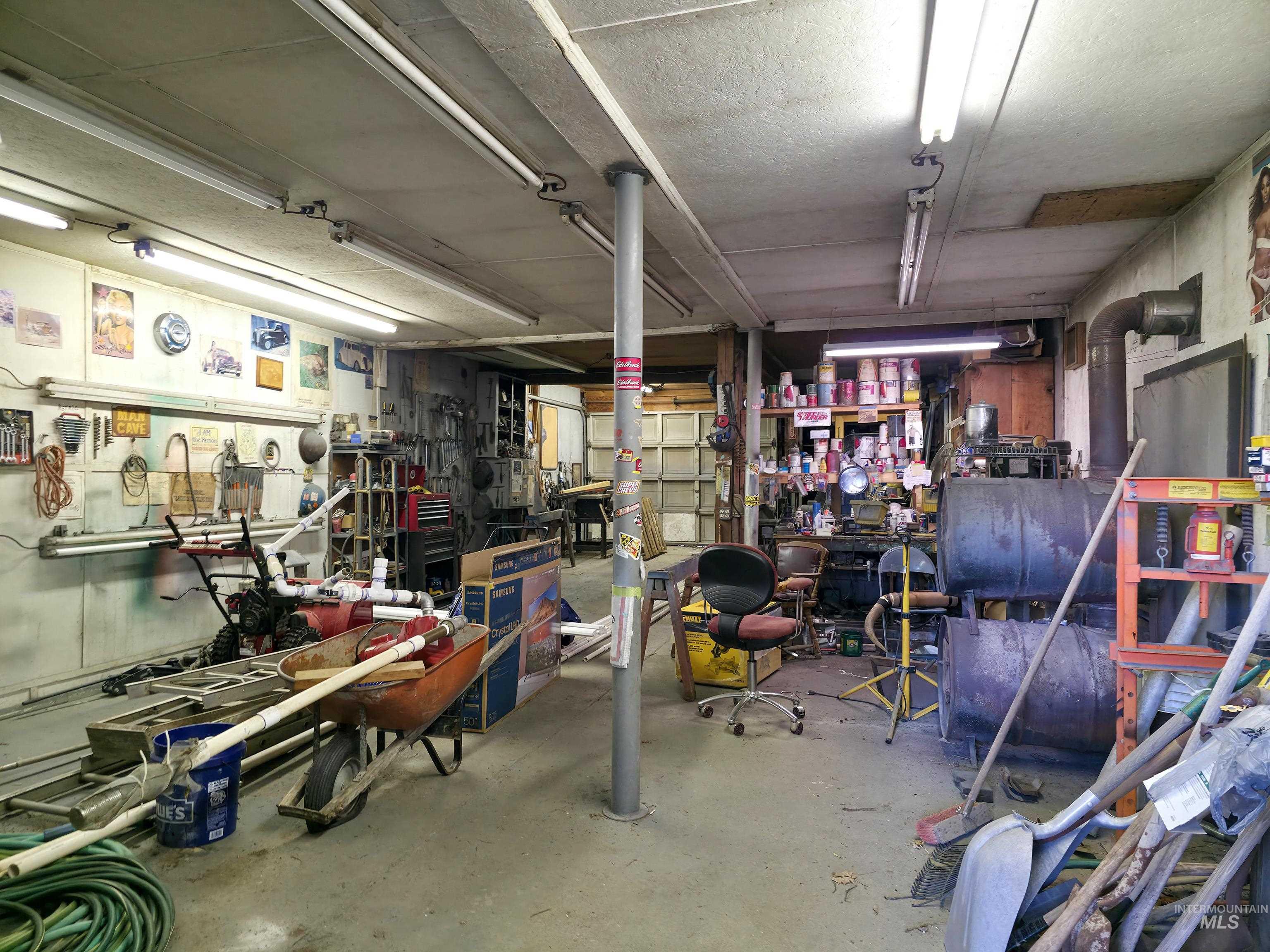 4482 Council Cuprum Road Council, ID 83612 - Photo 30 of 45 Basement featuring a workshop area