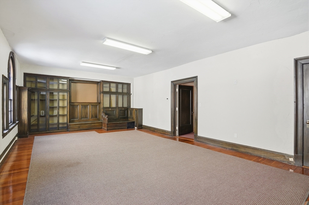 34 Elm Street Worcester, MA 01609 - Photo 18 of 42