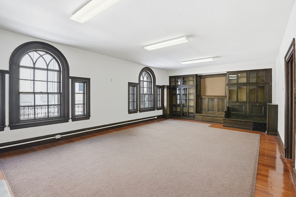 34 Elm Street Worcester, MA 01609 - Photo 19 of 42