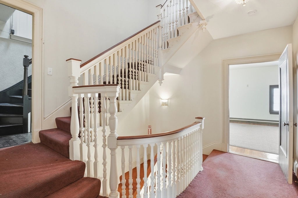 34 Elm Street Worcester, MA 01609 - Photo 23 of 42