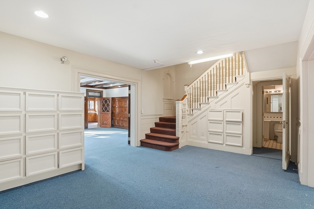 34 Elm Street Worcester, MA 01609 - Photo 5 of 42