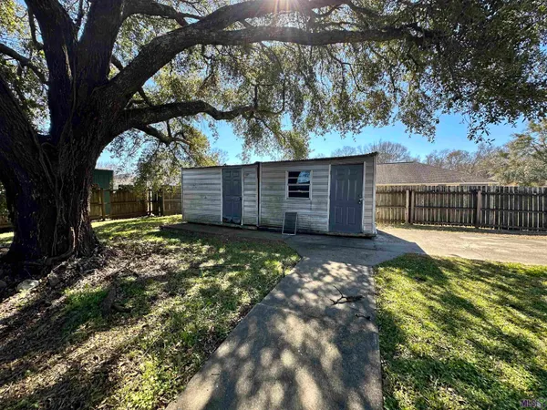 $158,240 | 4406 Fourchon Drive, Baker, LA 70714