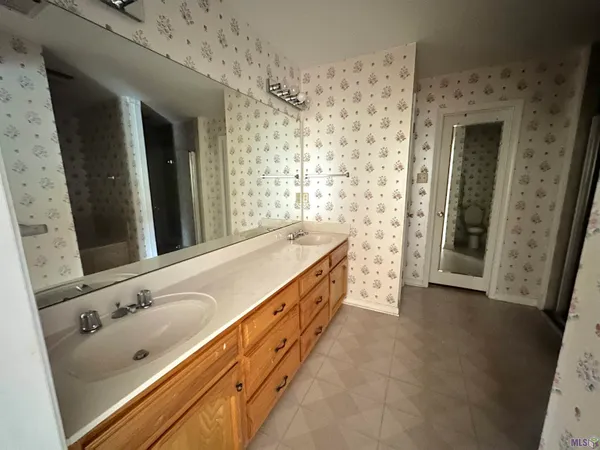 $158,240 | 4406 Fourchon Drive, Baker, LA 70714