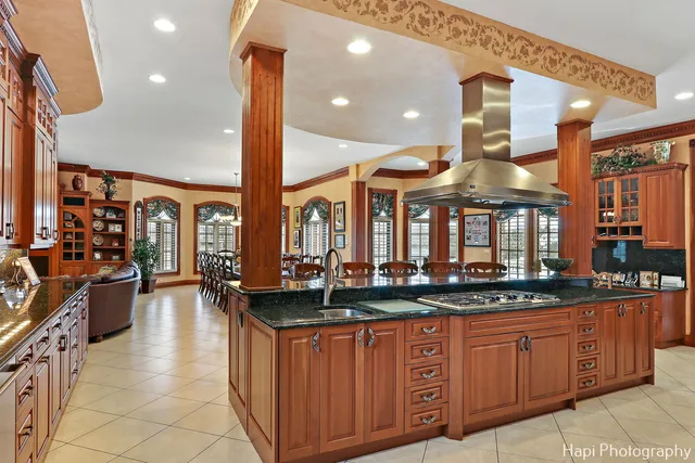 $2,999,995 | 2 Cutters Run, South Barrington, IL 60010