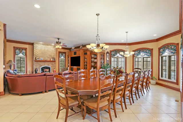 $2,999,995 | 2 Cutters Run, South Barrington, IL 60010