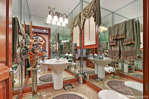 $2,999,995 | 2 Cutters Run, South Barrington, IL 60010