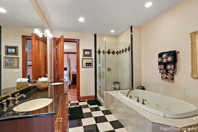 $2,999,995 | 2 Cutters Run, South Barrington, IL 60010