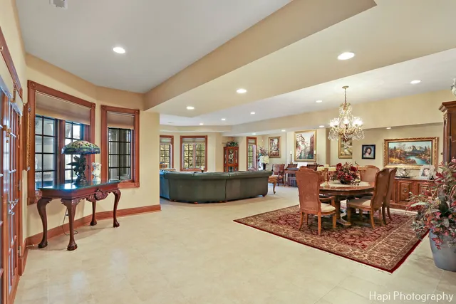 $2,999,995 | 2 Cutters Run, South Barrington, IL 60010