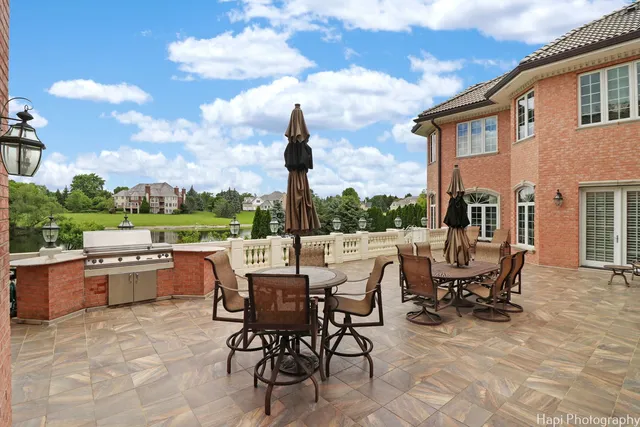 $2,999,995 | 2 Cutters Run, South Barrington, IL 60010