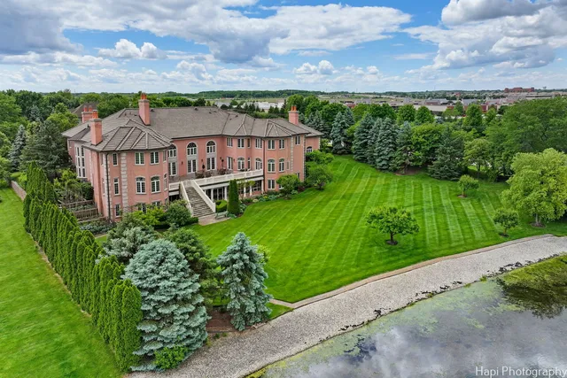 $2,999,995 | 2 Cutters Run, South Barrington, IL 60010