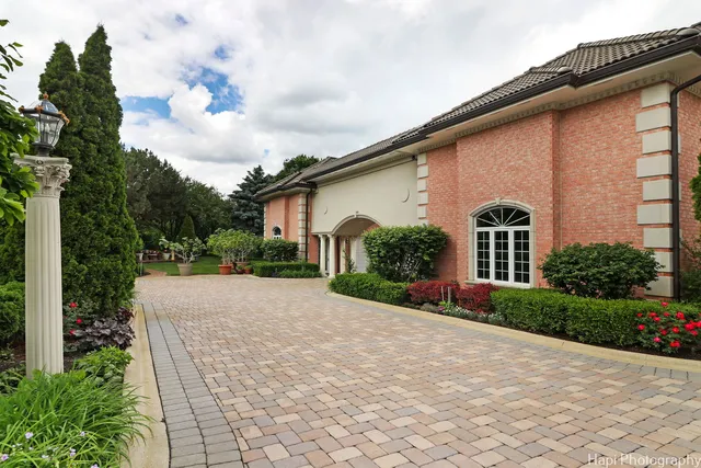 $2,999,995 | 2 Cutters Run, South Barrington, IL 60010