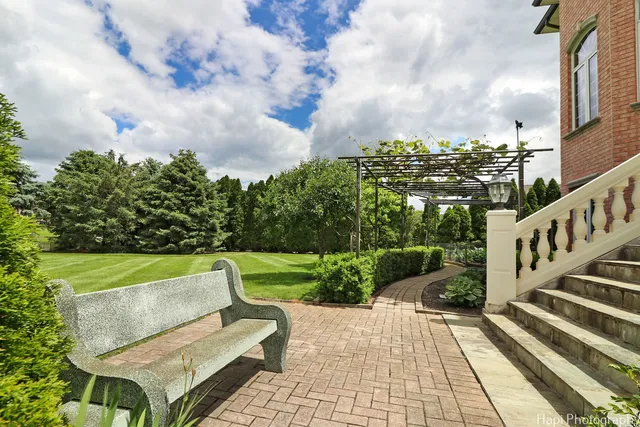 $2,999,995 | 2 Cutters Run, South Barrington, IL 60010