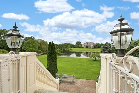 $2,999,995 | 2 Cutters Run, South Barrington, IL 60010