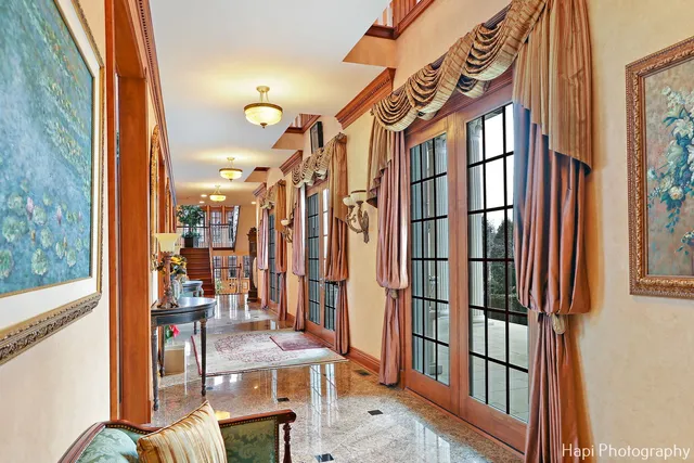 $2,999,995 | 2 Cutters Run, South Barrington, IL 60010