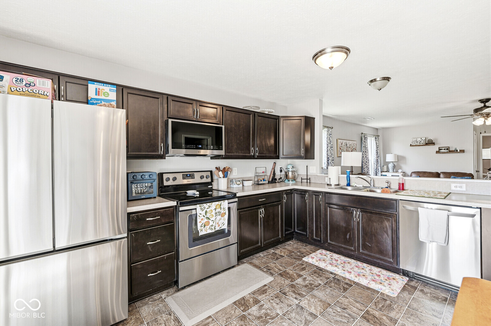 6547 Emerald Ridge Court Indianapolis, IN 46221 - Photo 17 of 27 Gallery Image 17