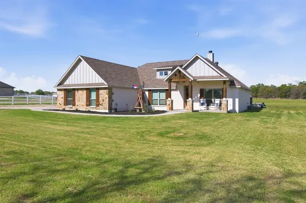 $554,500 | 185 Stanley Lane, Poolville, TX 76487