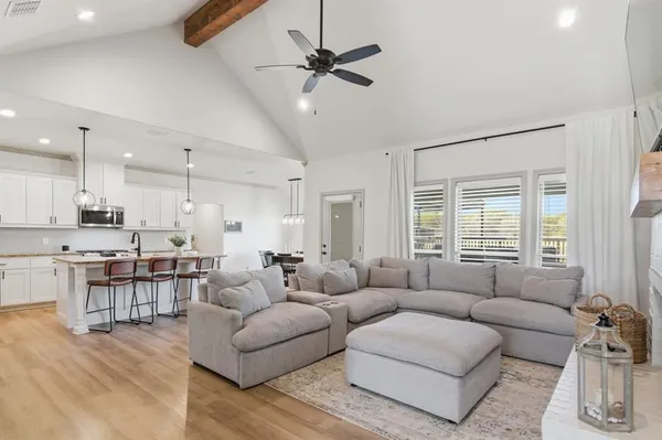 $554,500 | 185 Stanley Lane, Poolville, TX 76487