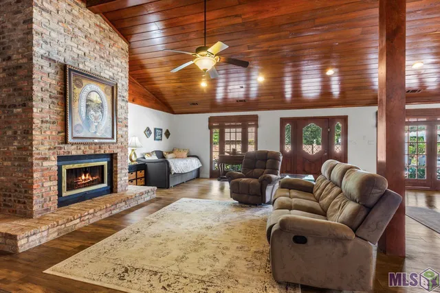 $699,999 | 6423 Lawnridge Drive, Central, LA 70818