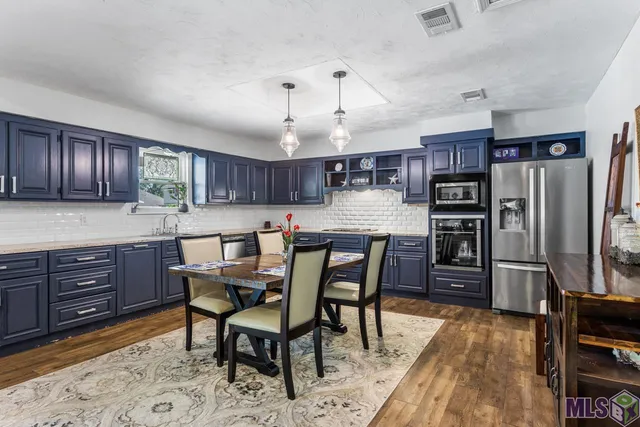 $699,999 | 6423 Lawnridge Drive, Central, LA 70818