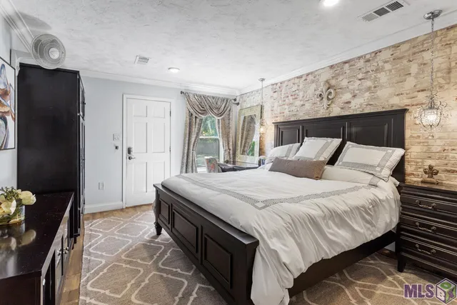 $699,999 | 6423 Lawnridge Drive, Central, LA 70818