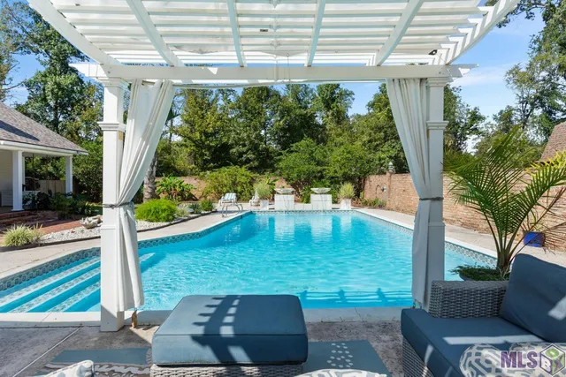 $699,999 | 6423 Lawnridge Drive, Central, LA 70818