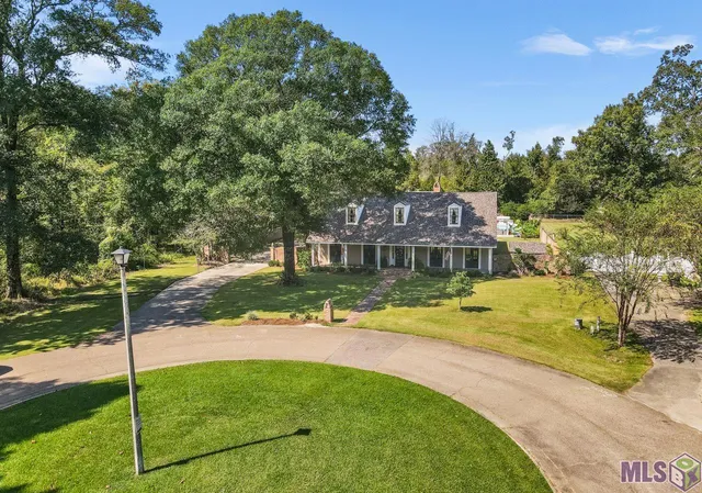 $699,999 | 6423 Lawnridge Drive, Central, LA 70818