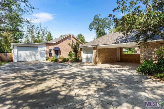 $699,999 | 6423 Lawnridge Drive, Central, LA 70818