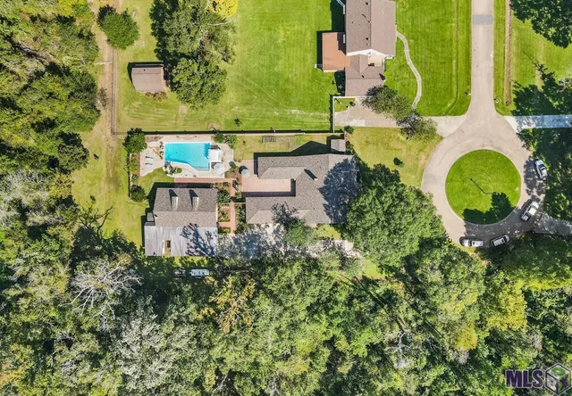 $699,999 | 6423 Lawnridge Drive, Central, LA 70818