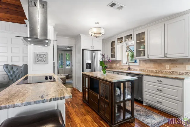 $699,999 | 6423 Lawnridge Drive, Central, LA 70818