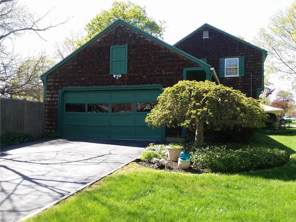 22 Waco Road Warwick, RI 02889 - Photo 2 of 34 Gallery Image 2