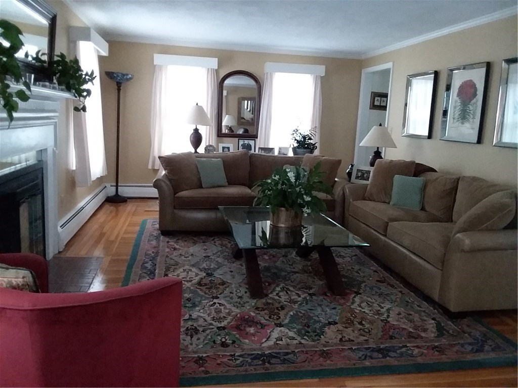 22 Waco Road Warwick, RI 02889 - Photo 8 of 34 Gallery Image 8