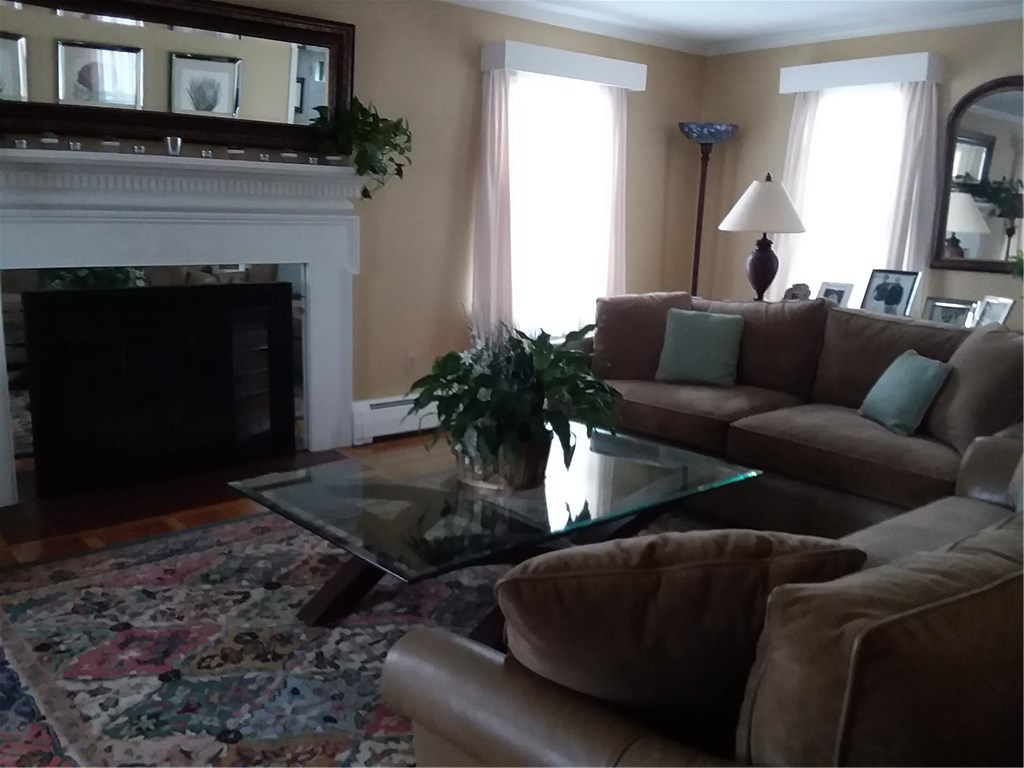 22 Waco Road Warwick, RI 02889 - Photo 9 of 34 Gallery Image 9
